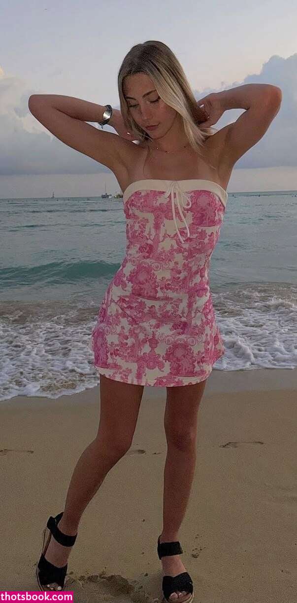 Caroline Ambrose Photo #11