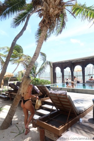 annakatiee Photo #40