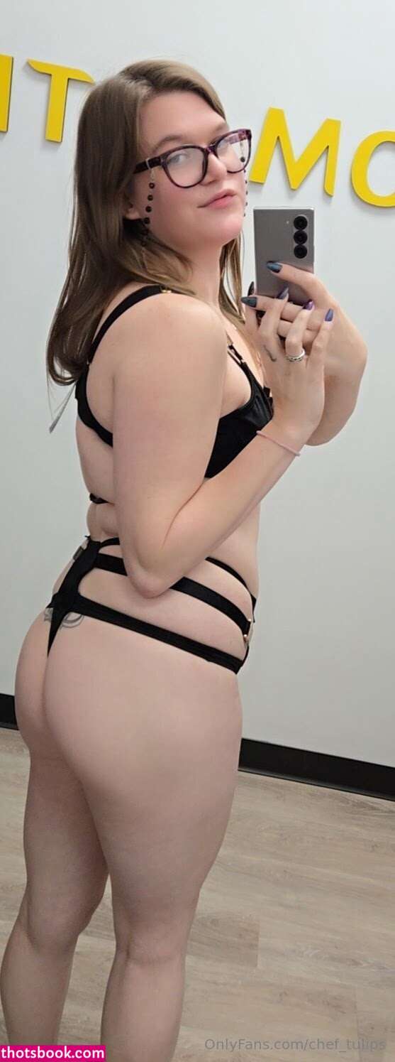 Chef Tulips Photo #8