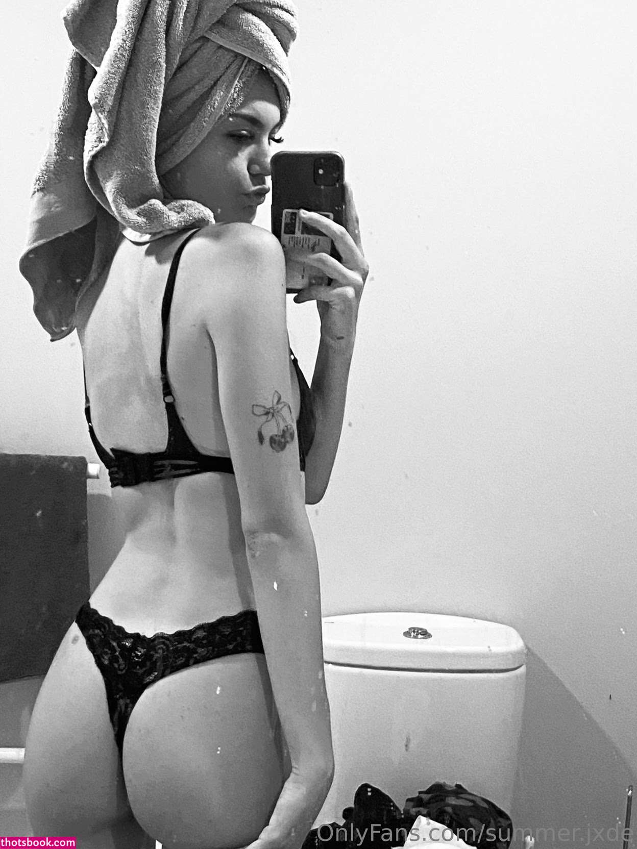 itslilskyee Photo #6