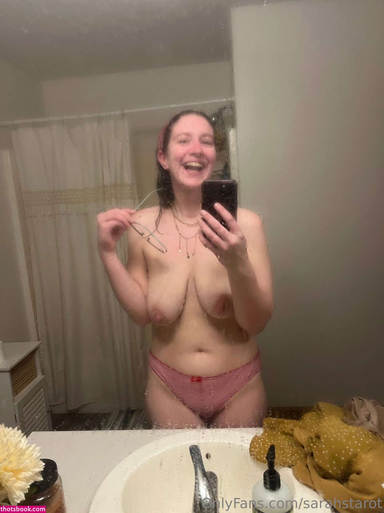 sarahstarot Photo #2