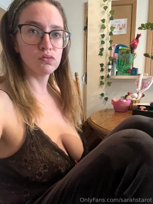 sarahstarot Photo #37