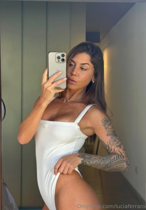 Lucia Ferraro Photo #14