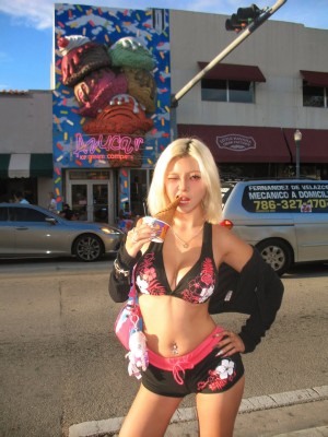 Vickie Pong Photo #17