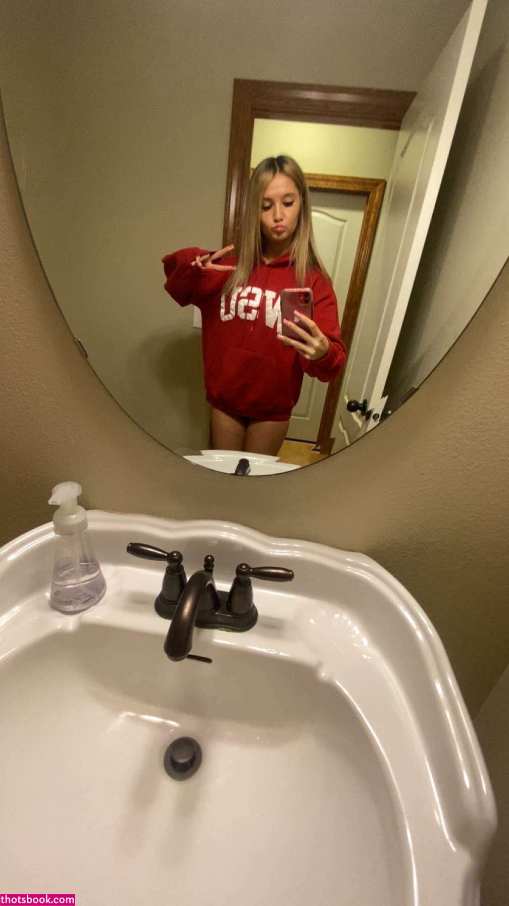 Maddy Knight Photo #9