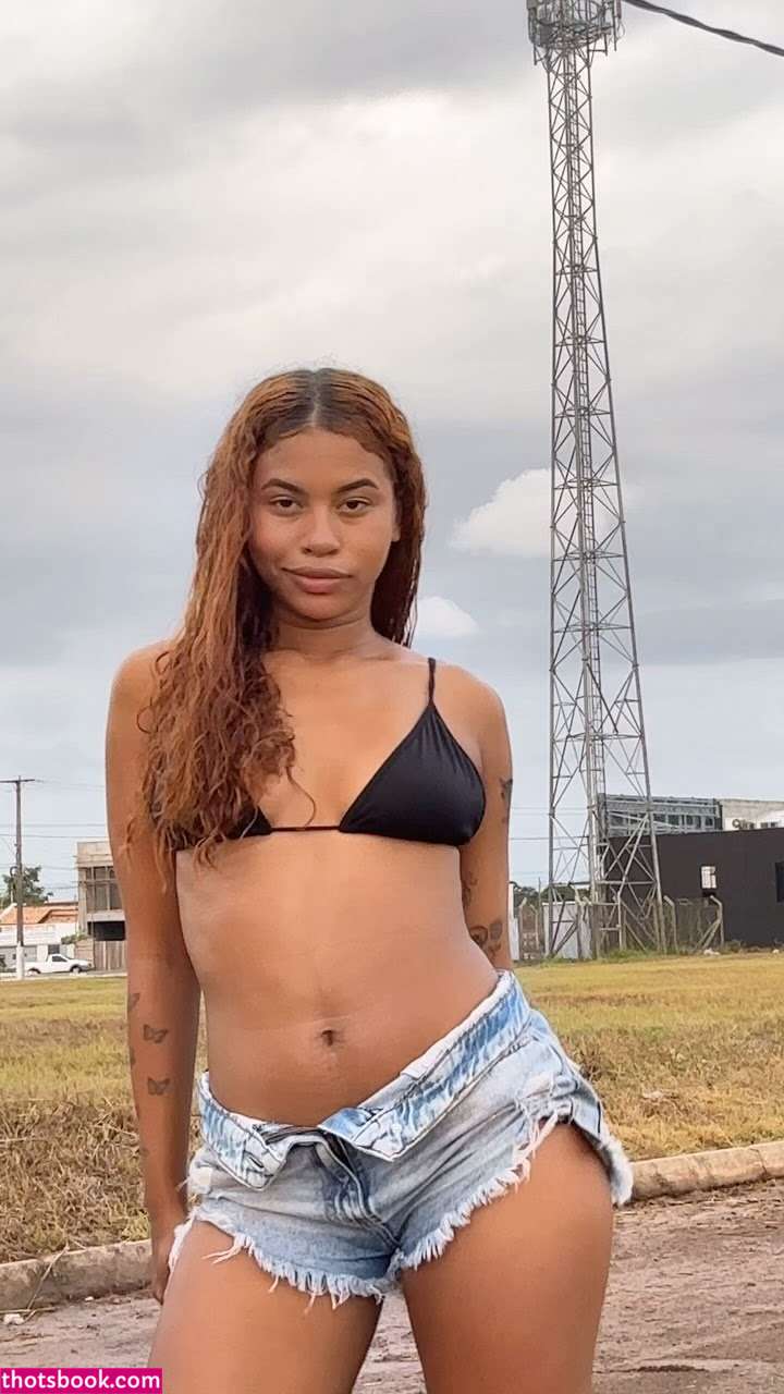 Manayra Santos Photo #21