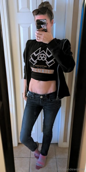 blondewonder Photo #7