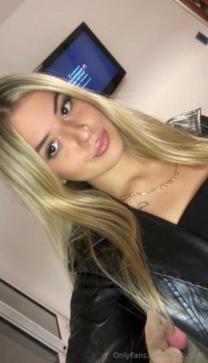 ellasutton Photo #18