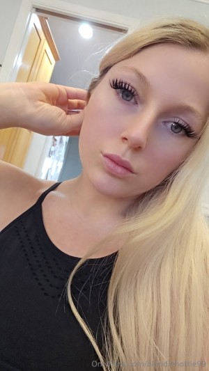 blondiehottie99 Photo #22