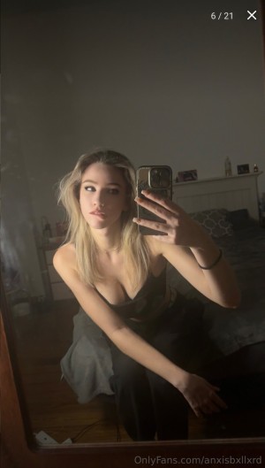 anxisbxllxrd Photo #28