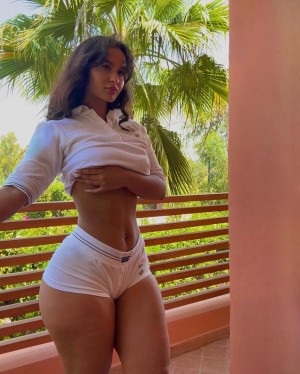 Carla Alison Photo #14