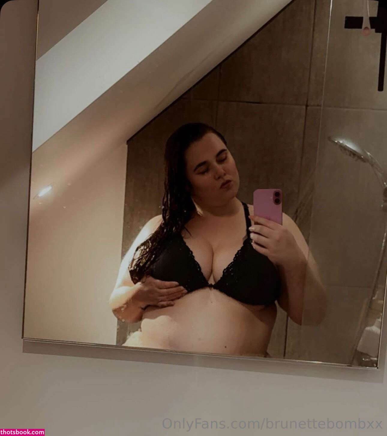 brunettebombxx Photo #21