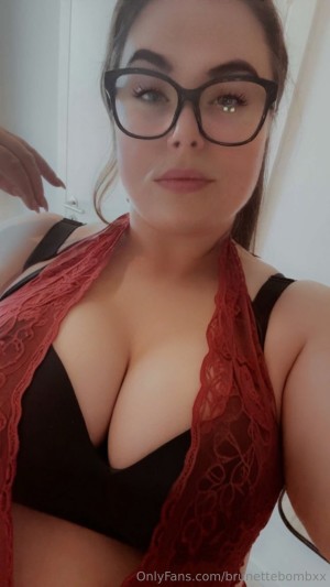 brunettebombxx Photo #38