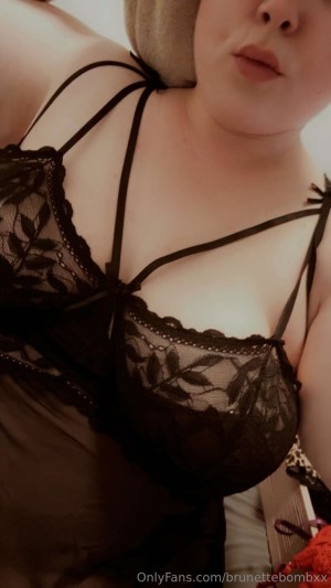 brunettebombxx Photo #39