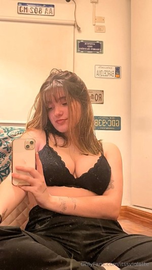 itssviolette Photo #14