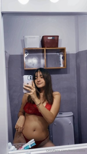 itssviolette Photo #23