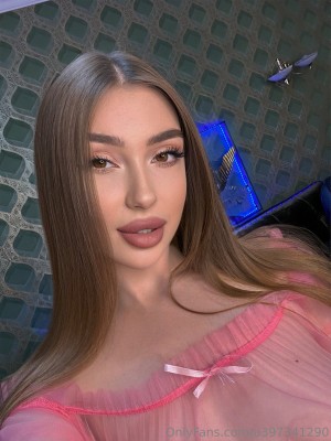 mollymeeeow Photo #13