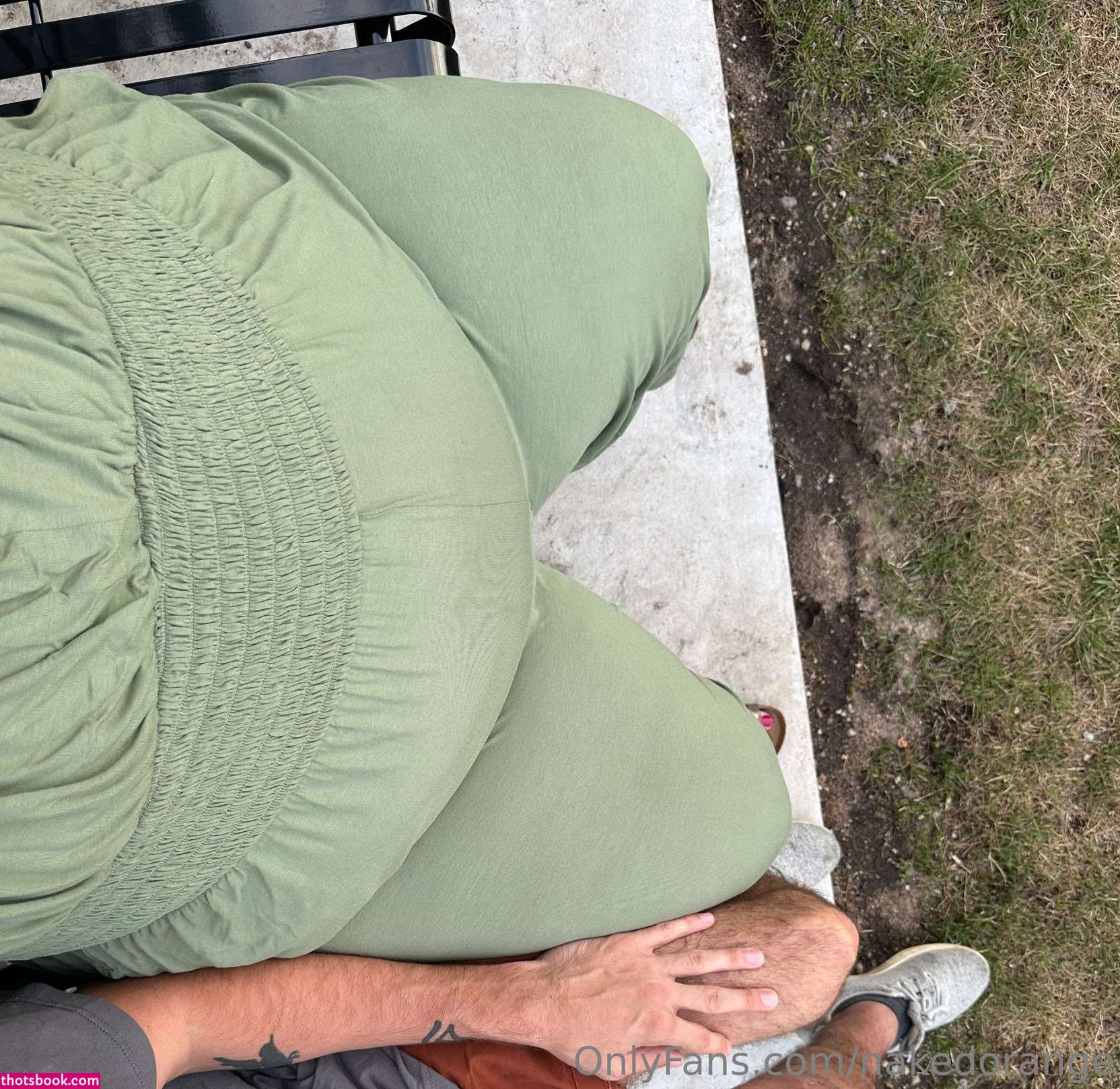 nakedorange Photo #15