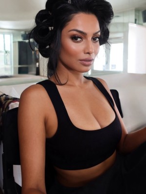 Chandrika Ravi Photo #24