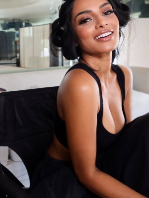 Chandrika Ravi Photo #28