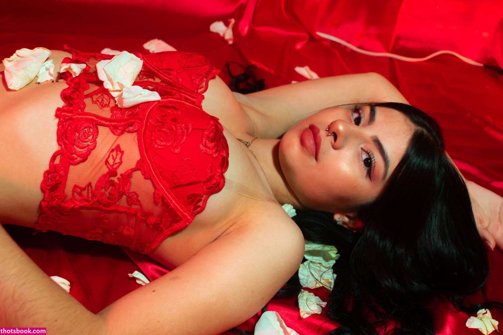 katiepeach Photo #14