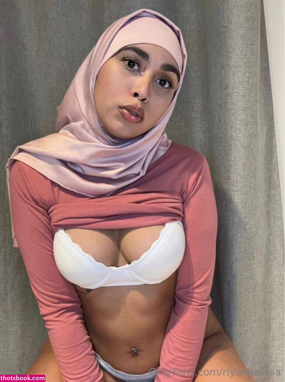 riyakhalifaa Photo #14