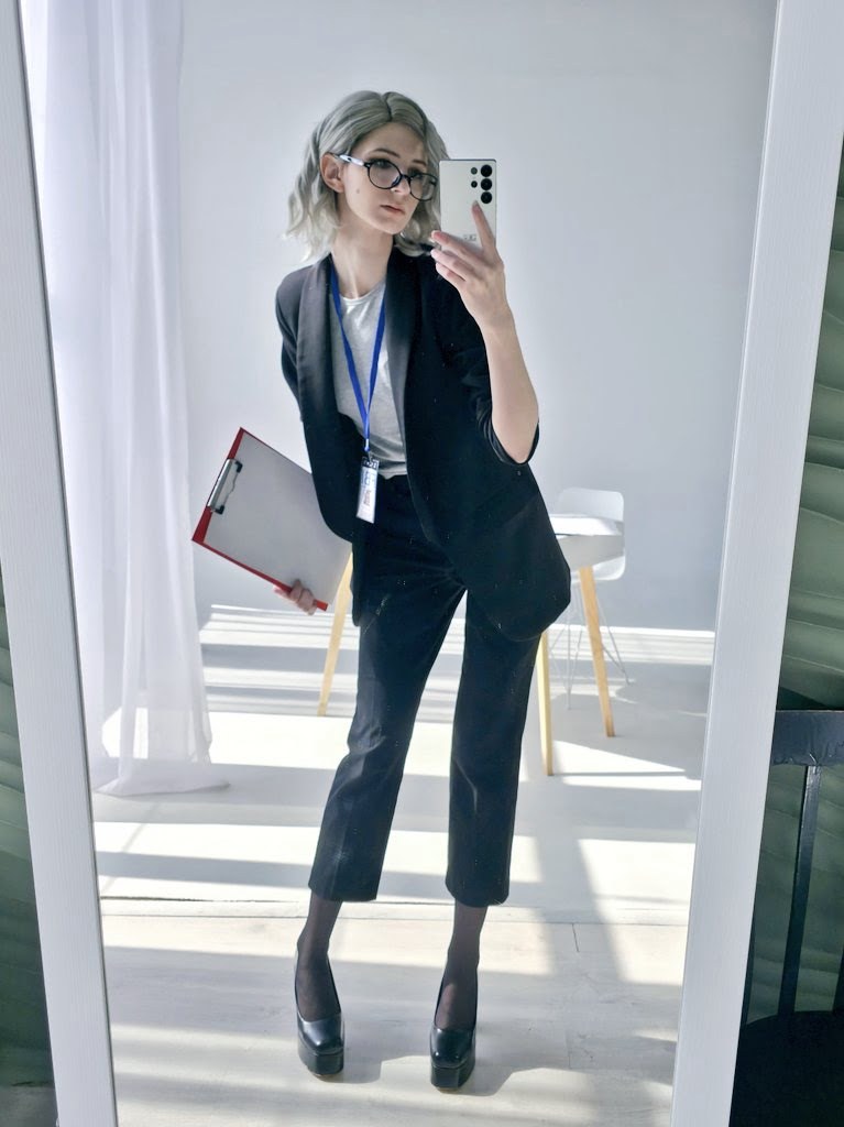 Holly White Photo #64