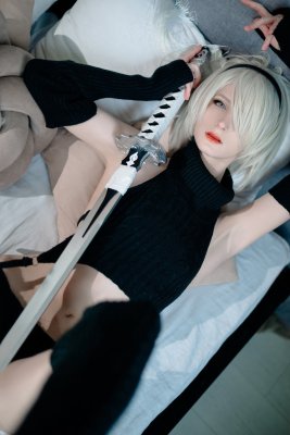 Holly White Photo #95