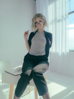 Holly White Photo #239