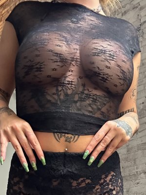Samnimetitties Photo #138