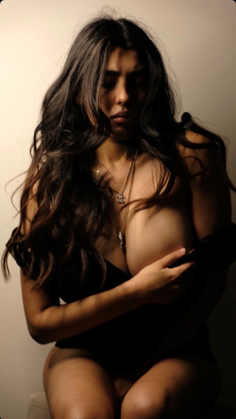 Sunya Siddiqui Photo #7