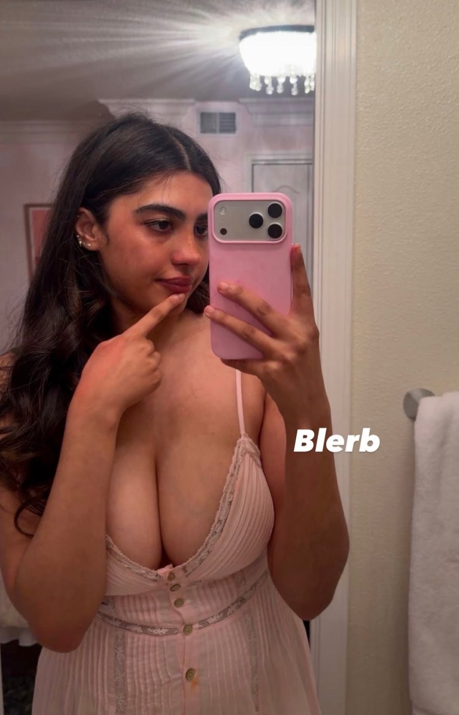 Sunya Siddiqui Photo #24