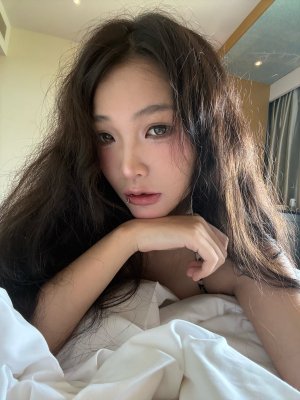 X_Yunq Photo #27