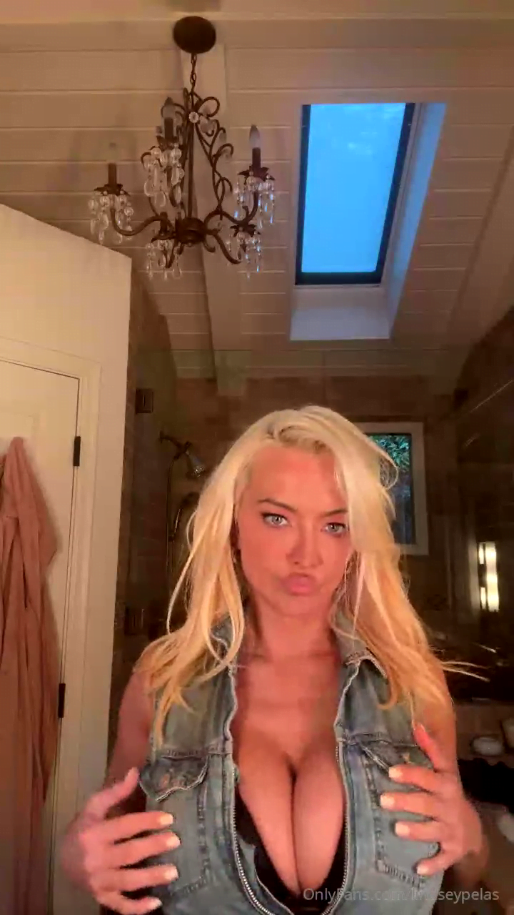 Lindsey Pelas Photo #1662