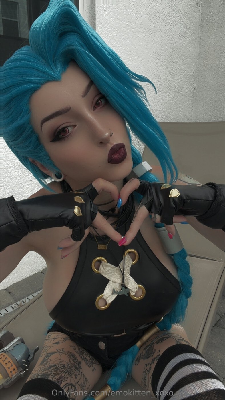 EmoKitten Photo #23