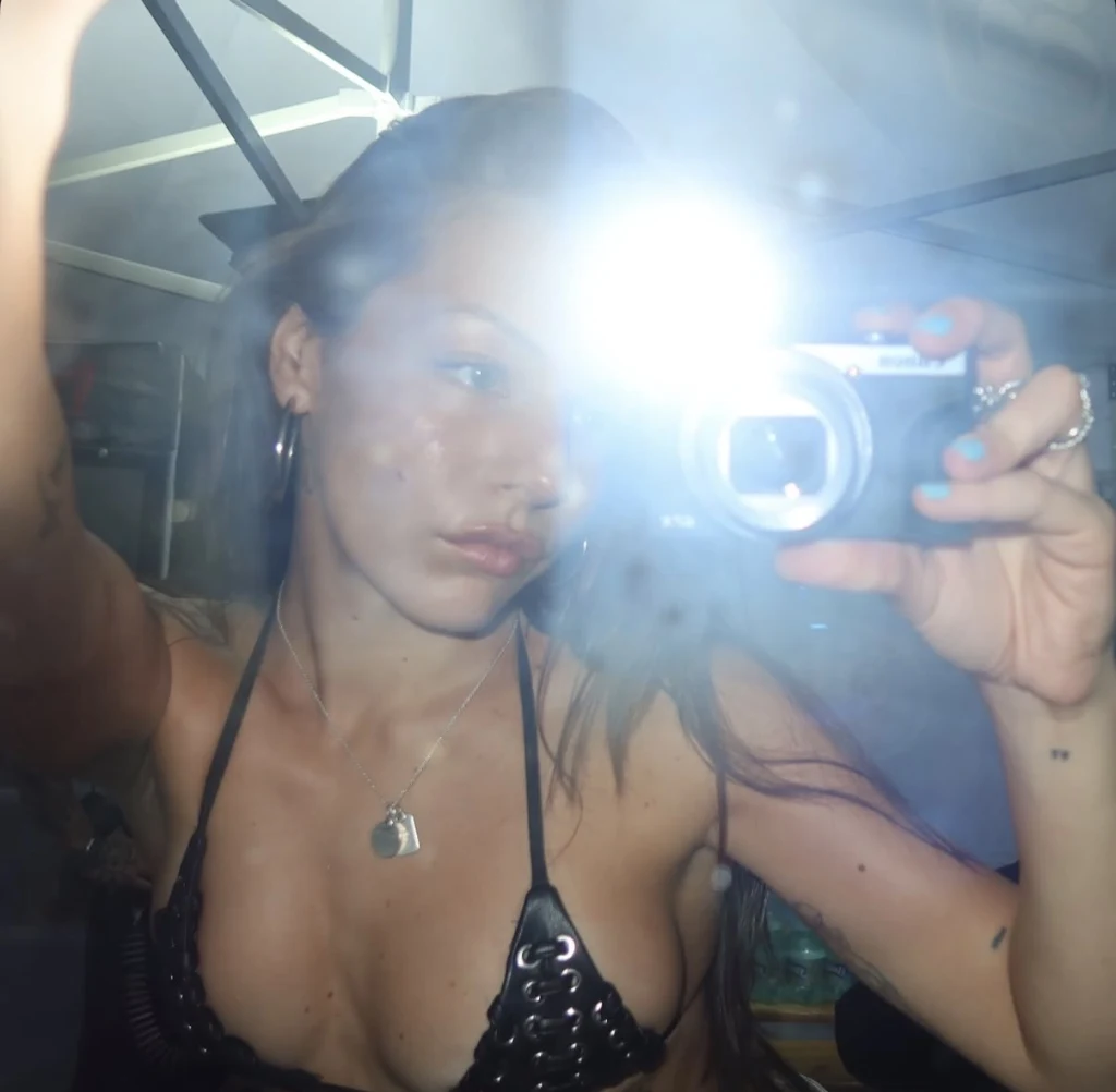 Sara Rikas Photo #5