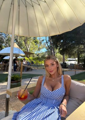 Liv Cook Photo #4