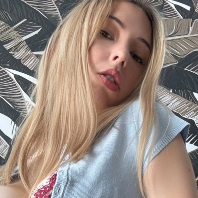 Chloe Stone