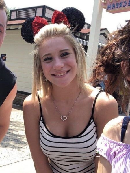 Lizzy Wurst Photo #6