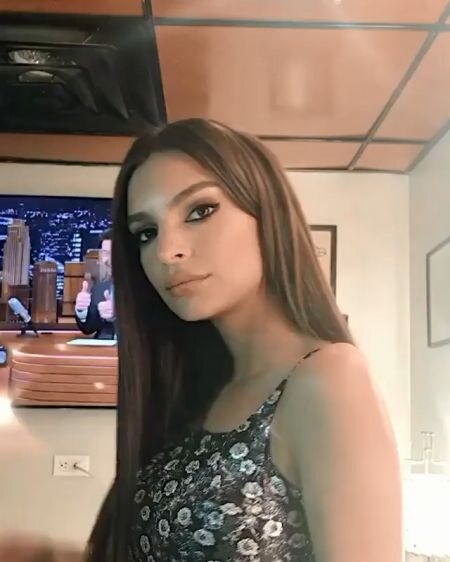 Emily Ratajkowski Post #2