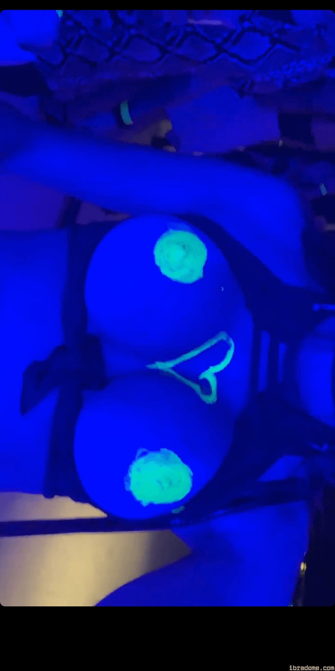 Sarah Caus Photo #14