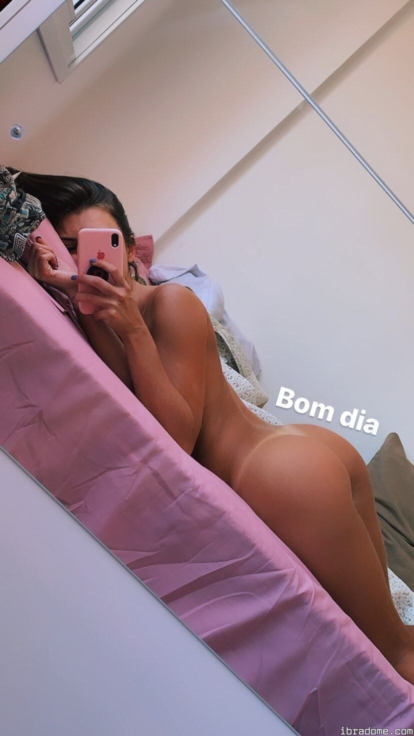 Sarah Caus Photo #61