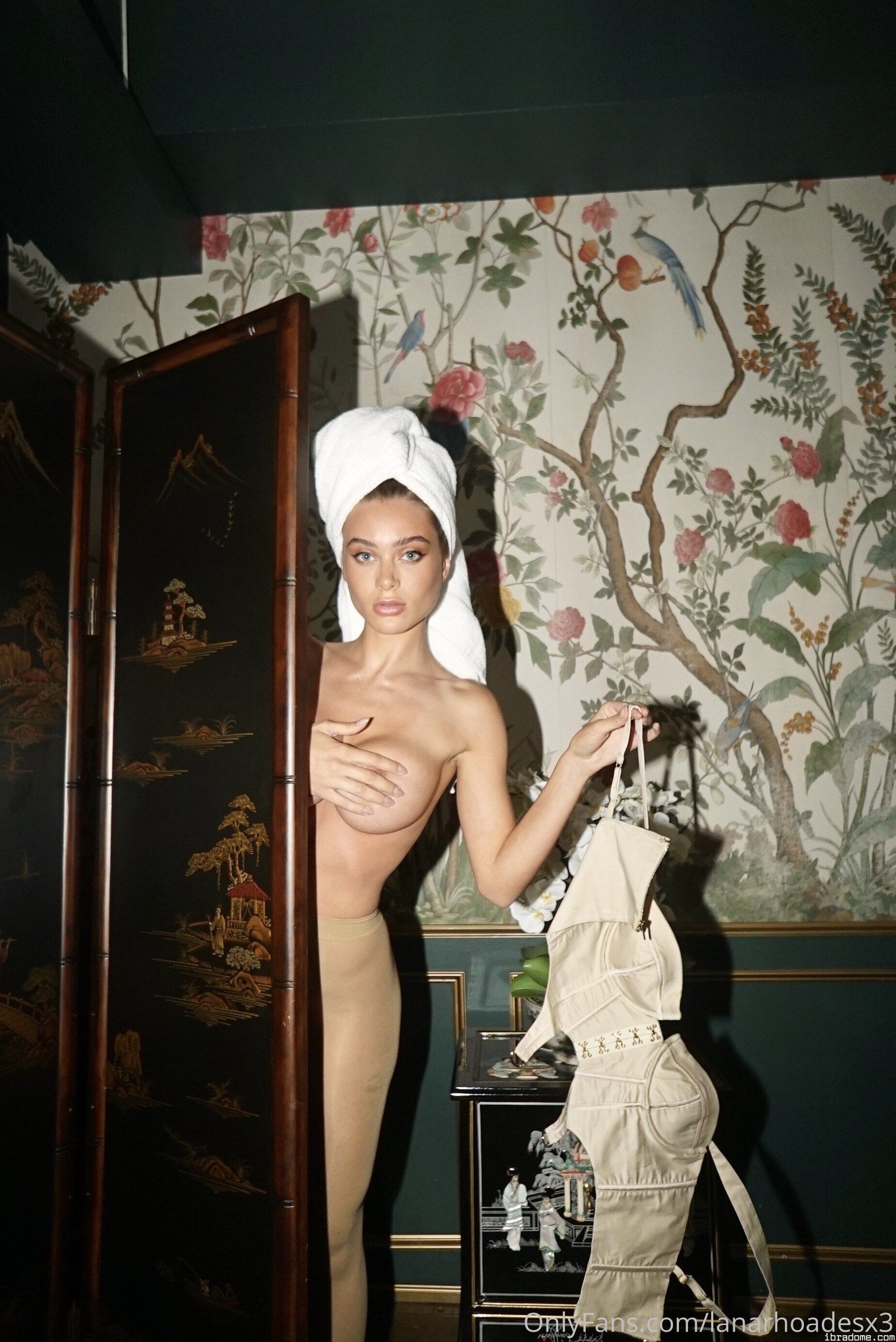 Lana Rhoades Photo #27