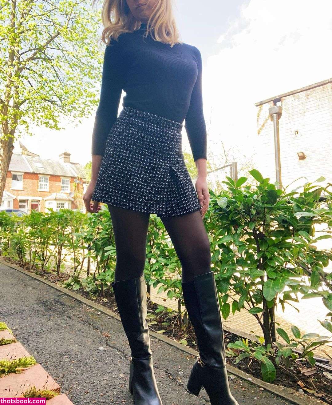 Emily Instyle Photo #2