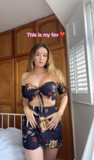 Tamzin Taber Photo #12