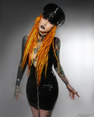 Lena Scissorhands Photo #2