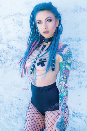 Lena Scissorhands Photo #5