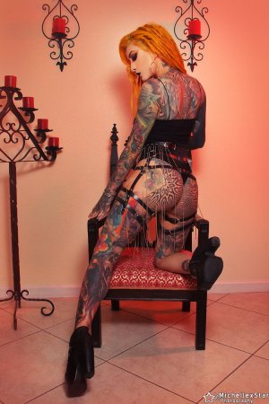 Lena Scissorhands Photo #6