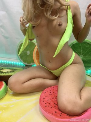 Virtuallylewd Photo #27