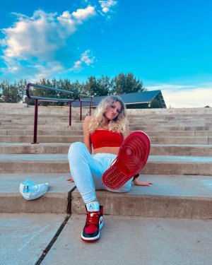 Cameron Rae Photo #13